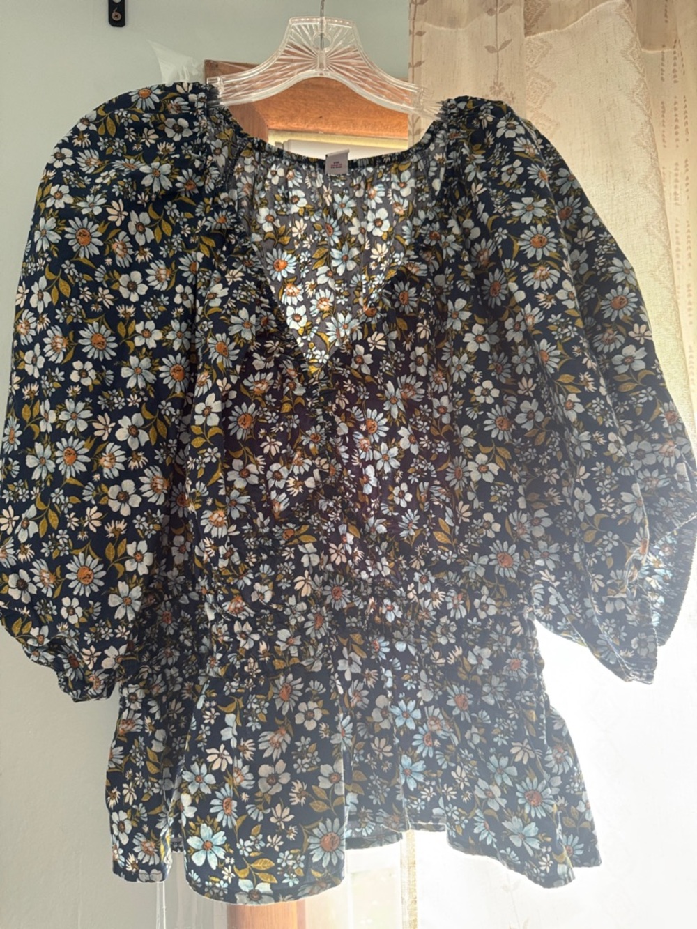 Old Navy Navy Floral Puff-Sleeve Peplum Top